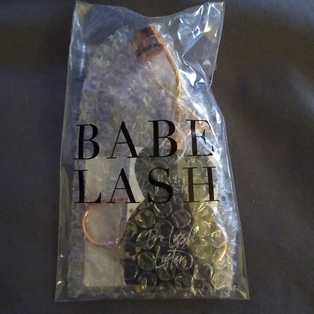 Babe lash  lash lifter